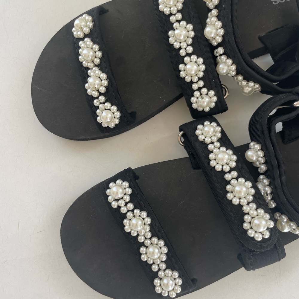 ASOS DESIGN Forget Me Not Pearl Sandals - Picture 3 of 9